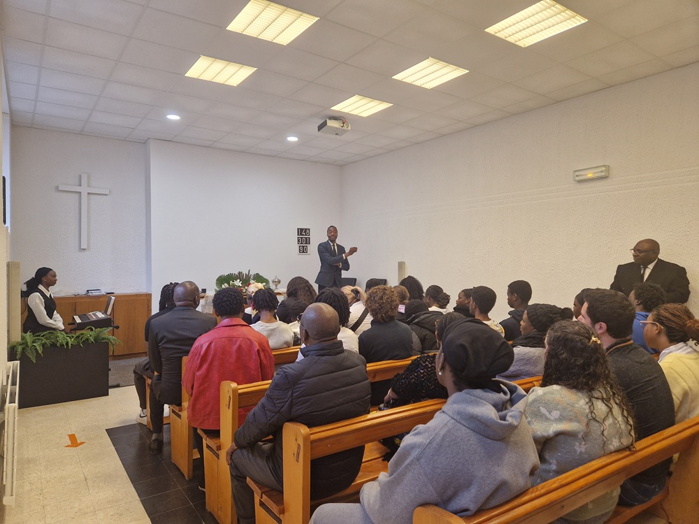 20251123_Pr-John-avec-jeunes